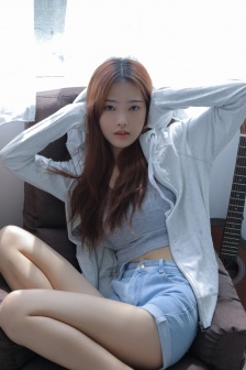 少女的第一视频在线观看